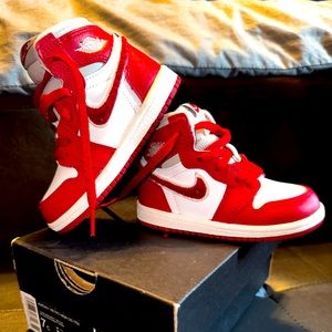 Air Jordan 1 Retro High OG TD 'Newstalgia Chenille'